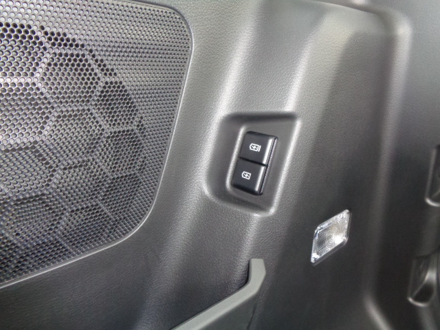 後席用ＵＳＢ充電　　　　　　　　　Ｙ