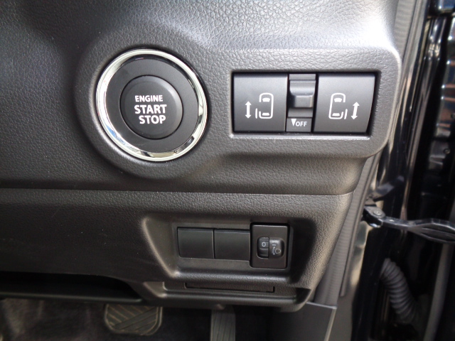 プッシュスタート　両側パワースライドドア