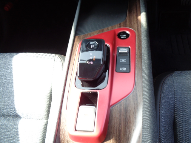 電制シフト　電動パーキングブレーキ