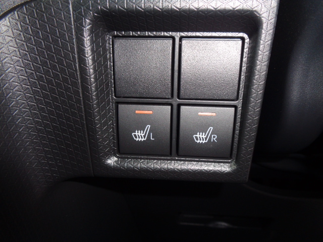 運転席＆助手席シートヒーター