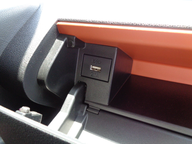 充電用ＵＳＢ（Ｔｙｐｅ-Ａ）