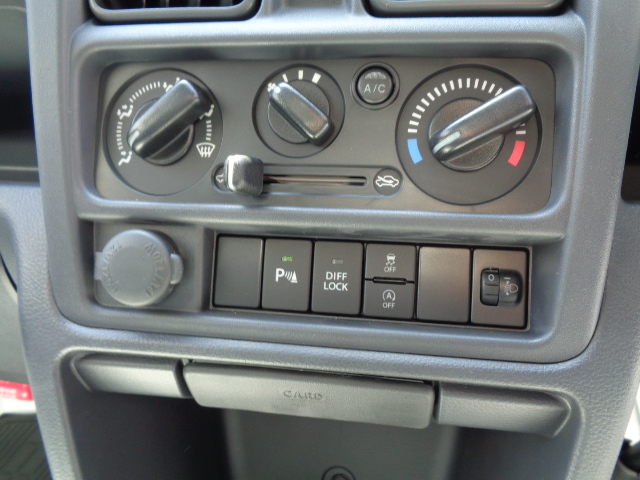 マニュアルエアコン　リヤパーキングセンサー　デフロック付き　アイドリングストップ付き