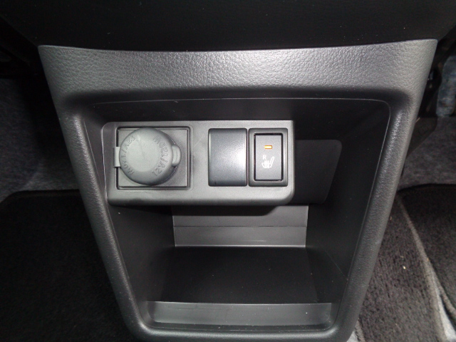 運転席シートヒーター