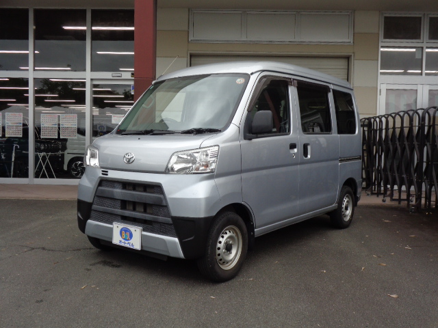 デラックス　２ＷＤ　ハイルーフ　