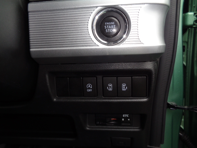 プッシュスタート　アイドリングストップOFFスイッチ　両側パワースライドドア　ＥＴＣ車載器