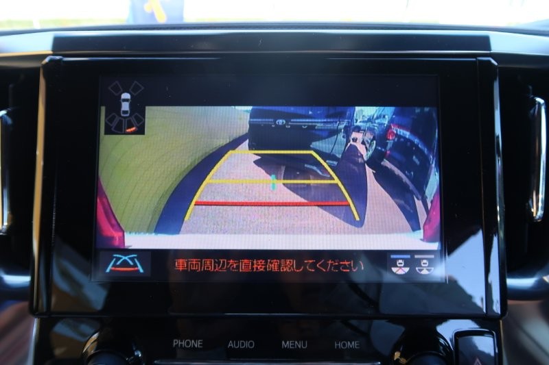 バックモニターで駐車をアシスト