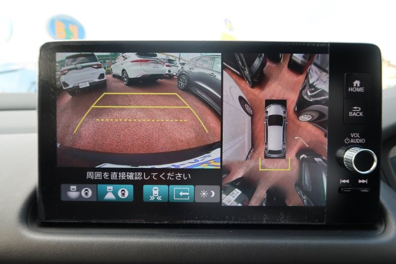 上から見たようなモニターで駐車をアシスト