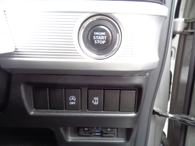 プッシュスタート　アイドリングストップOFFスイッチ　左側パワースライドドア　ＥＴＣ車載器