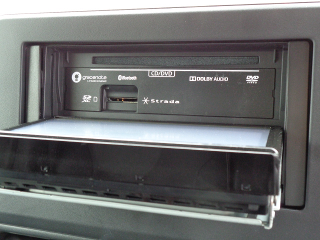 ＣＤ・ＤＶＤ再生　BluetoothAudio付　フルセグ