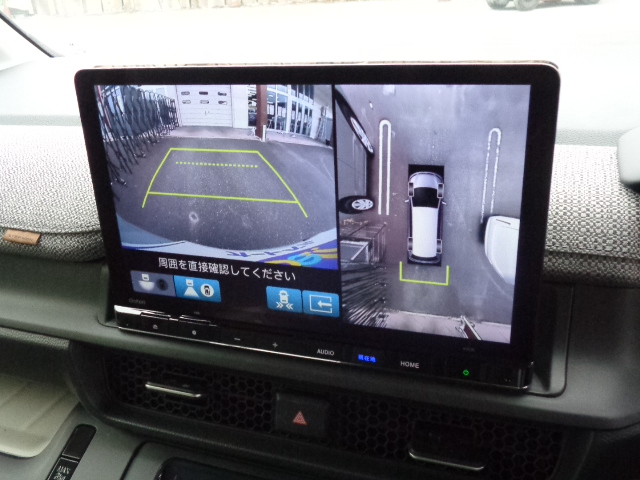 11.4インチナビ　マルチビューカメラ表示