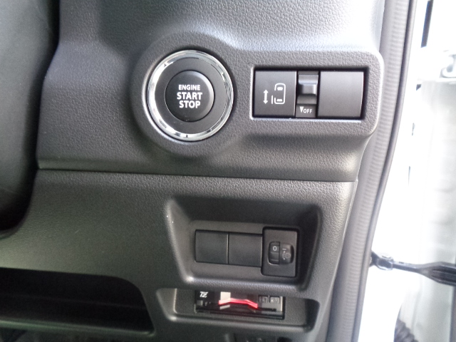プッシュスタート　左側電動スライドドア　ＥＴＣ車載器