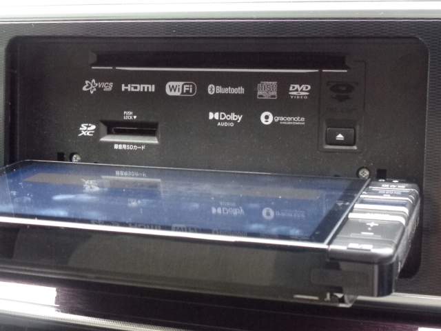 ＣＤ・ＤＶＤ再生　BluetoothAudio付　フルセグ