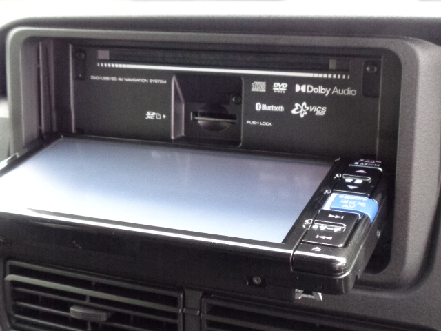ＣＤ・ＤＶＤ再生　BluetoothAudio付　フルセグ