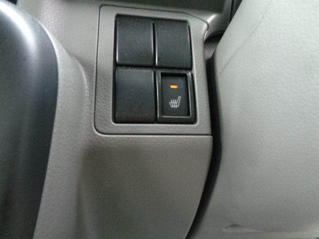 運転席シートヒーター