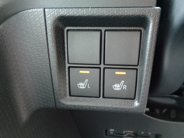運転席＆助手席シートヒーター
