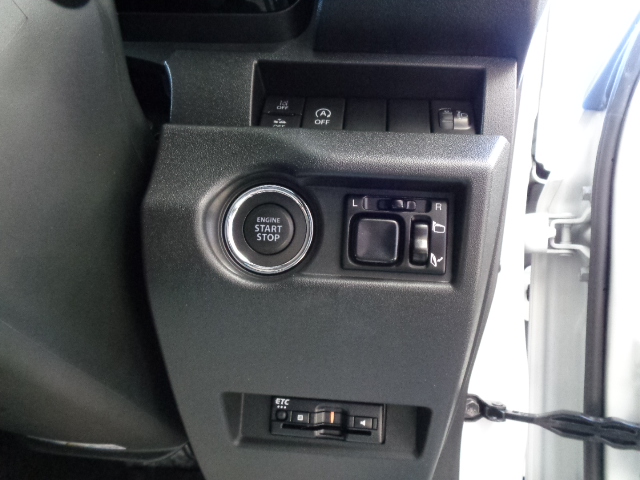 スズキセーフティサポート　アイドリングストップOFF　プッシュスタート　ＥＴＣ車載器
