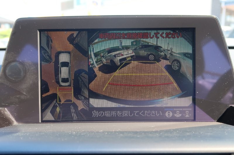 バックモニターで駐車をアシスト