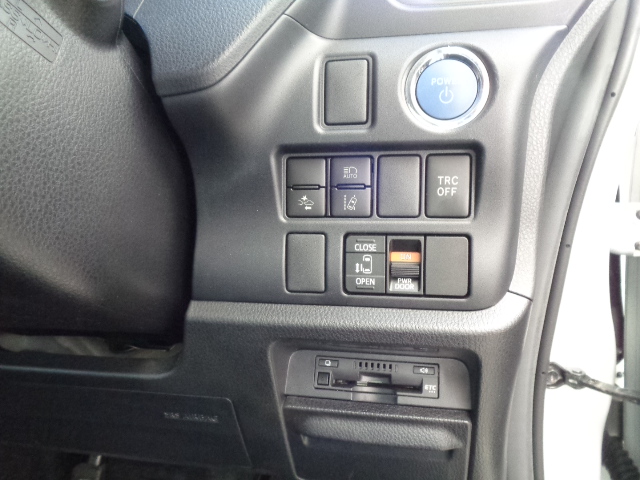 スマートエントリー　オートハイビーム　トヨタセーフティセンス　左側電動スライドドア　ＥＴＣ車載器