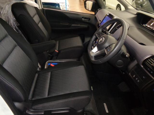 運転席シートリフター付