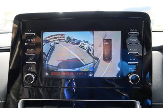 上から見たようなモニターで駐車をアシスト