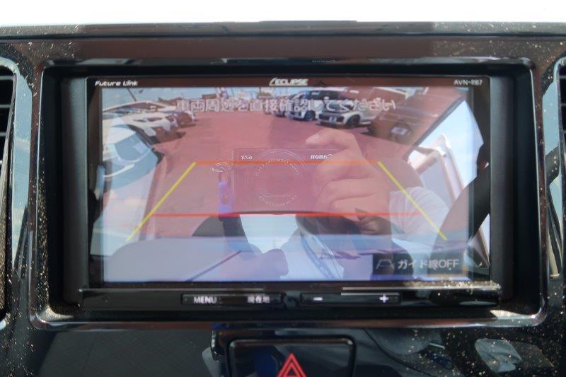 バックモニターで駐車をアシスト