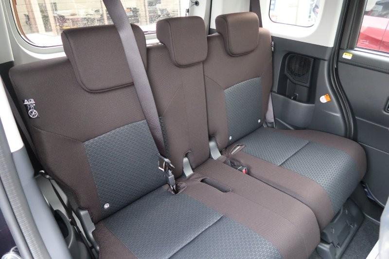 後席もゆったり乗れる室内空間