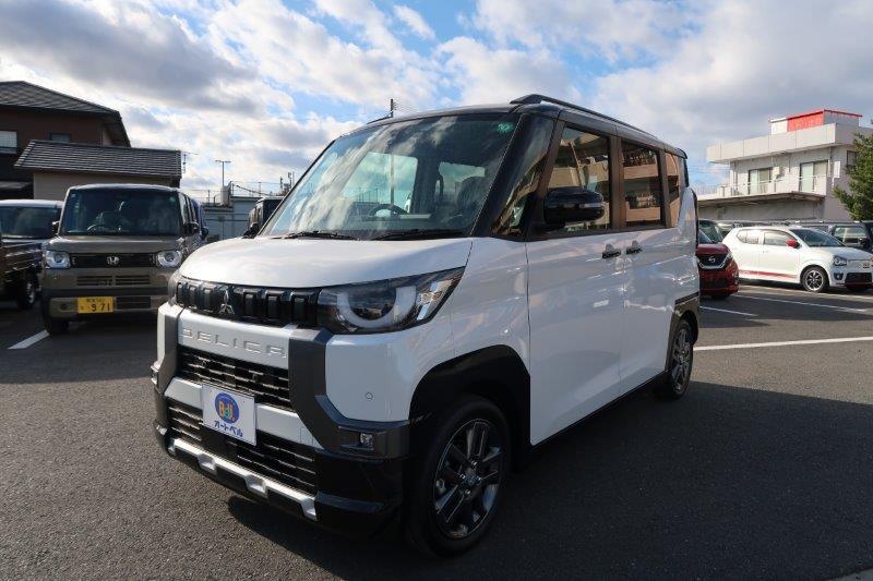オートベルの中古車三　菱 デリカミニ６６０ G ﾌﾟﾚﾐｱﾑ(2ﾄｰﾝ)