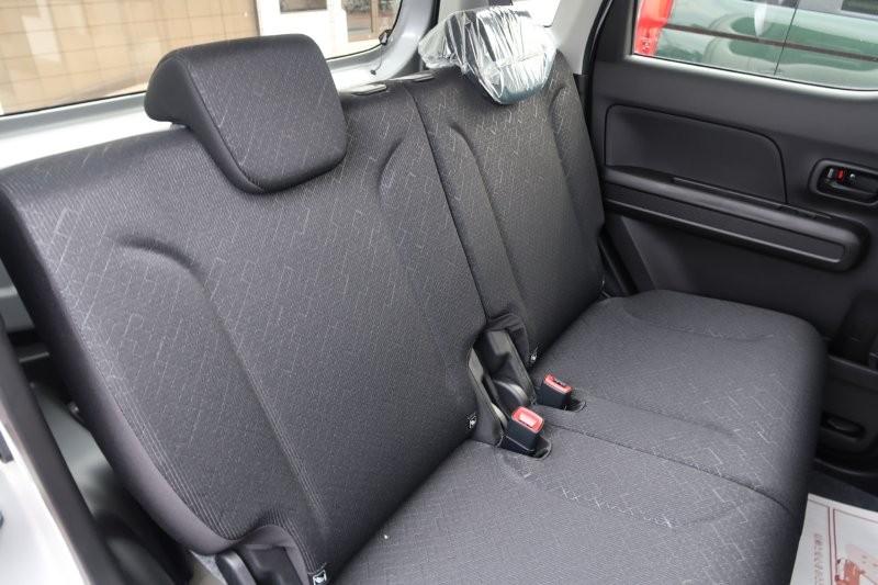 後席もゆったり乗れる室内空間