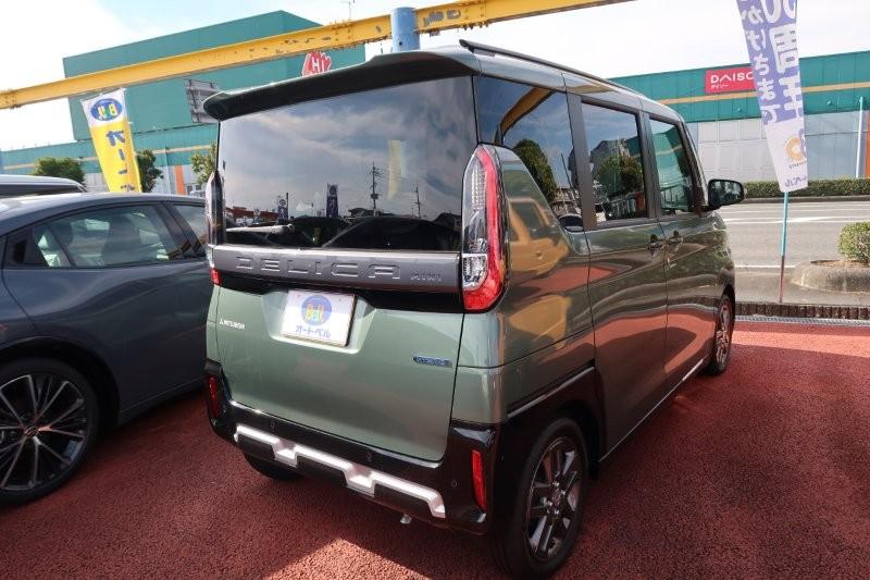 コーナーセンサーで障害物をお知らせ