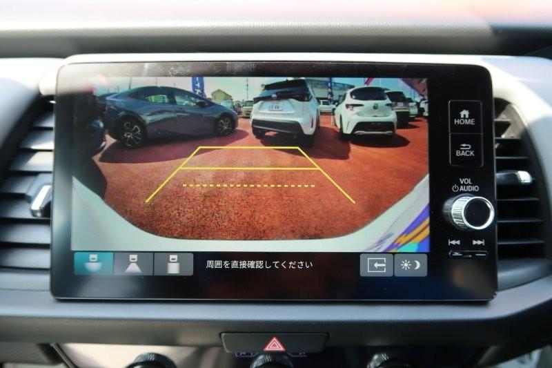 バックモニターで駐車をアシスト