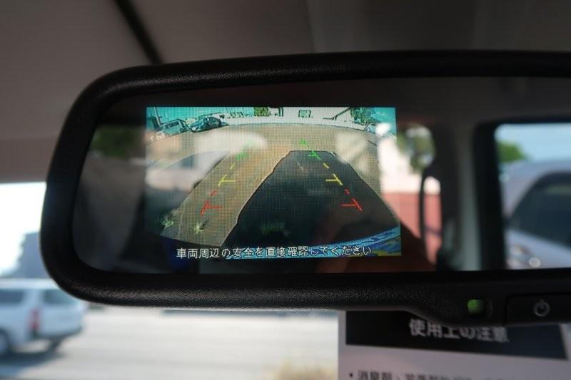 バックモニターで駐車をアシスト