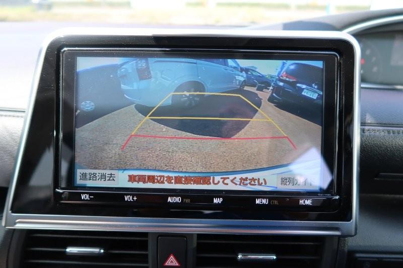 バックモニターで駐車をアシスト