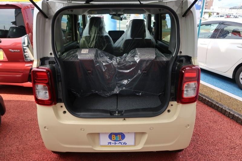 乗せる荷物に合わせてシートアレンジ可能　　　T.O