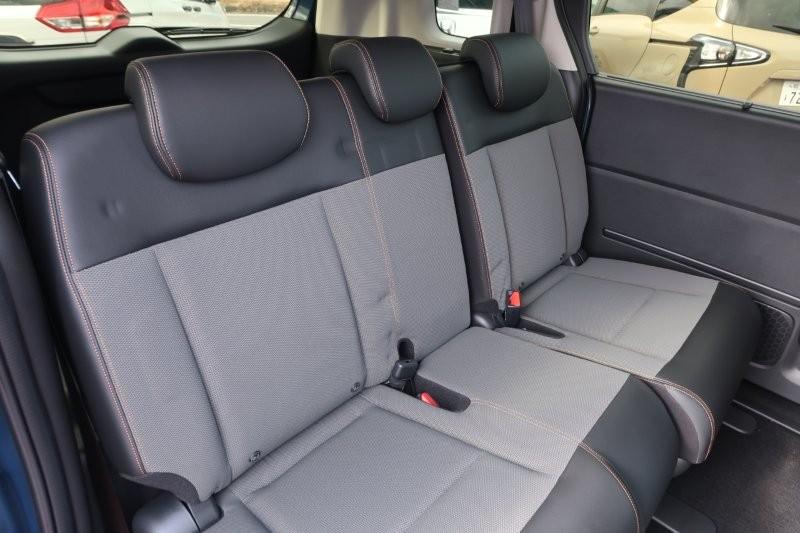 後席もゆったり乗れる室内空間