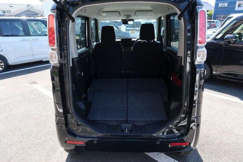 乗せる荷物に合わせてシートアレンジ可能　　　T.O
