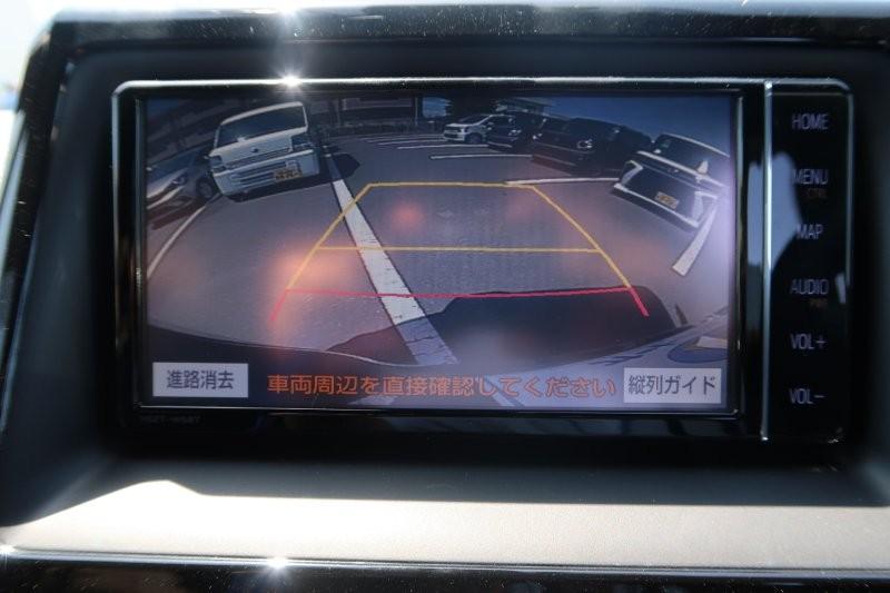 バックモニターで駐車をアシスト