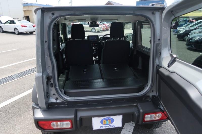 乗せる荷物に合わせてシートアレンジ可能　　　T.O