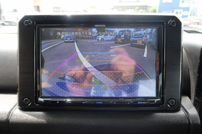 バックモニターで駐車をアシスト