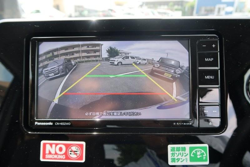バックモニターで駐車をアシスト