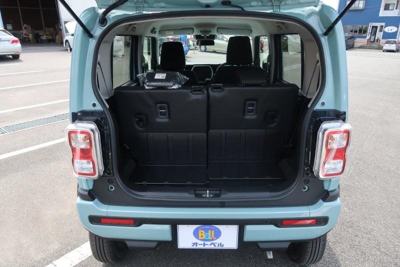 乗せる荷物に合わせてシートアレンジ可能　　　T.O
