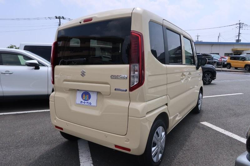 パーキングセンサーで障害物をお知らせ