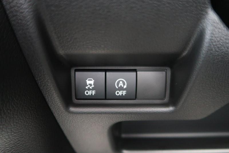 アイドリングストップで余計な燃料消費を抑える