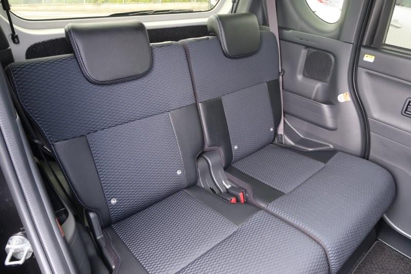 後席もゆったり乗れる室内空間