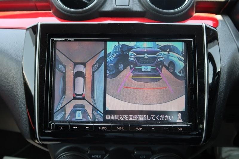 上から見たようなモニターで駐車をアシスト