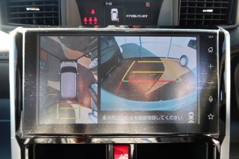 上から見たようなモニターで駐車をアシスト