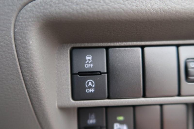 アイドリングストップで余計な燃料消費を抑える