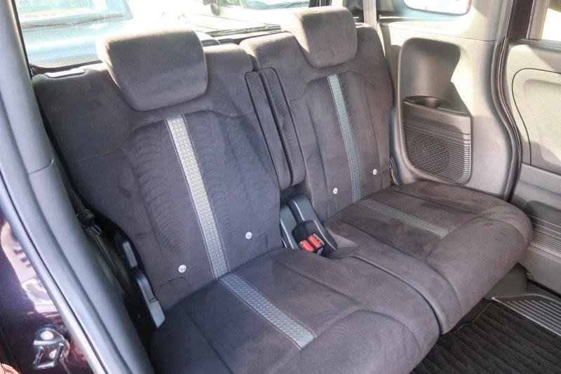 後席もゆったり乗れる室内空間