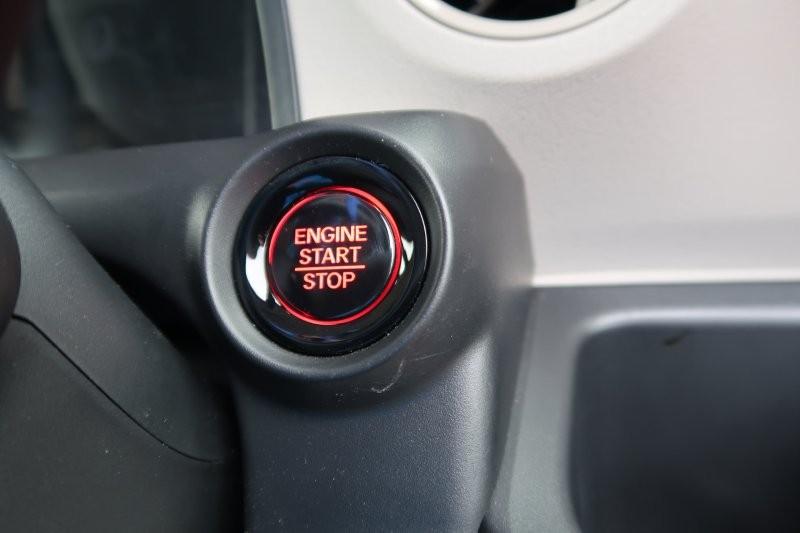 プッシュスタートで鍵の出し入れなし