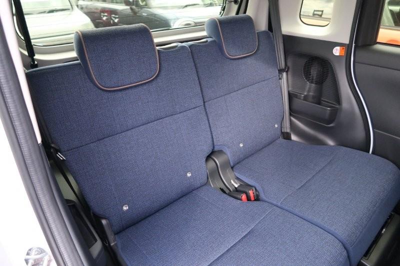 後席もゆったり乗れる室内空間