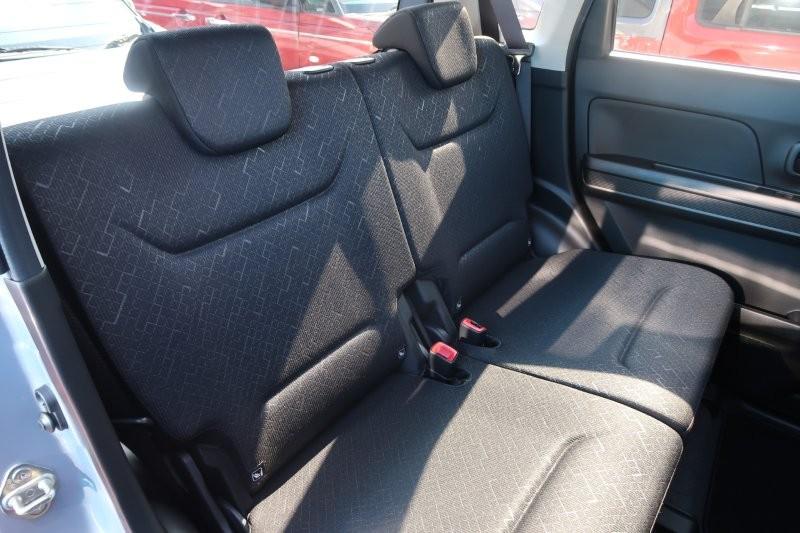 後席もゆったり乗れる室内空間